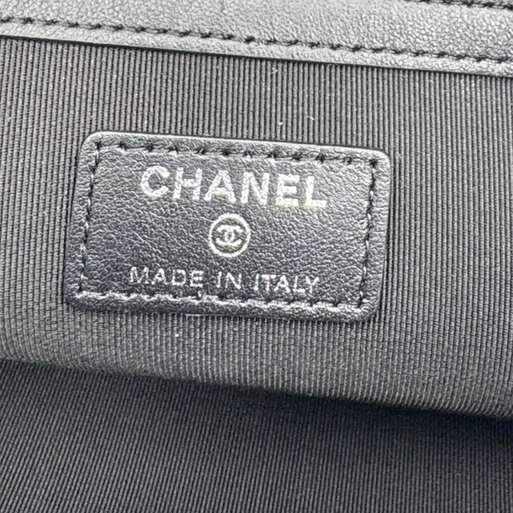 CHANEL elevate your